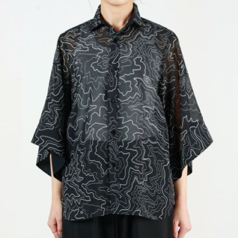 Hyke Contour Line Bell Sleeved Shirt New w/Tags